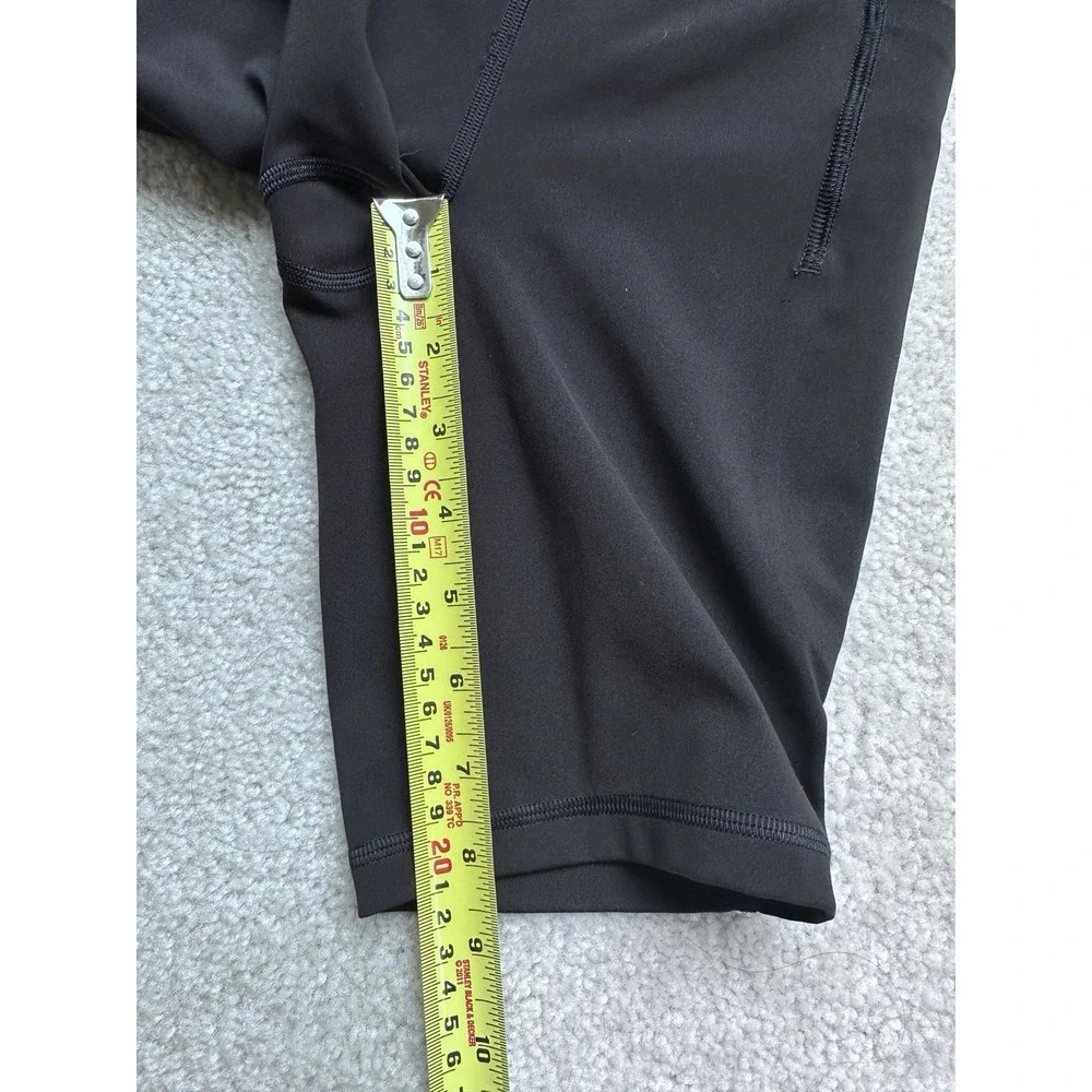 Lululemon Women's Athletic Lot Size 2 Fast Free Shorts Tank Black Ribbed White
